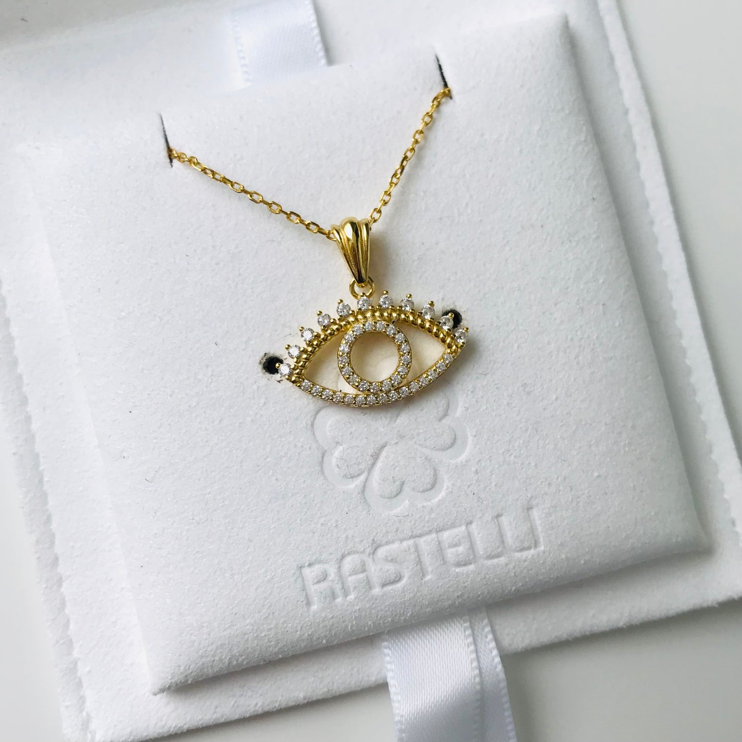 Collier pendentif plaqué or et zircon