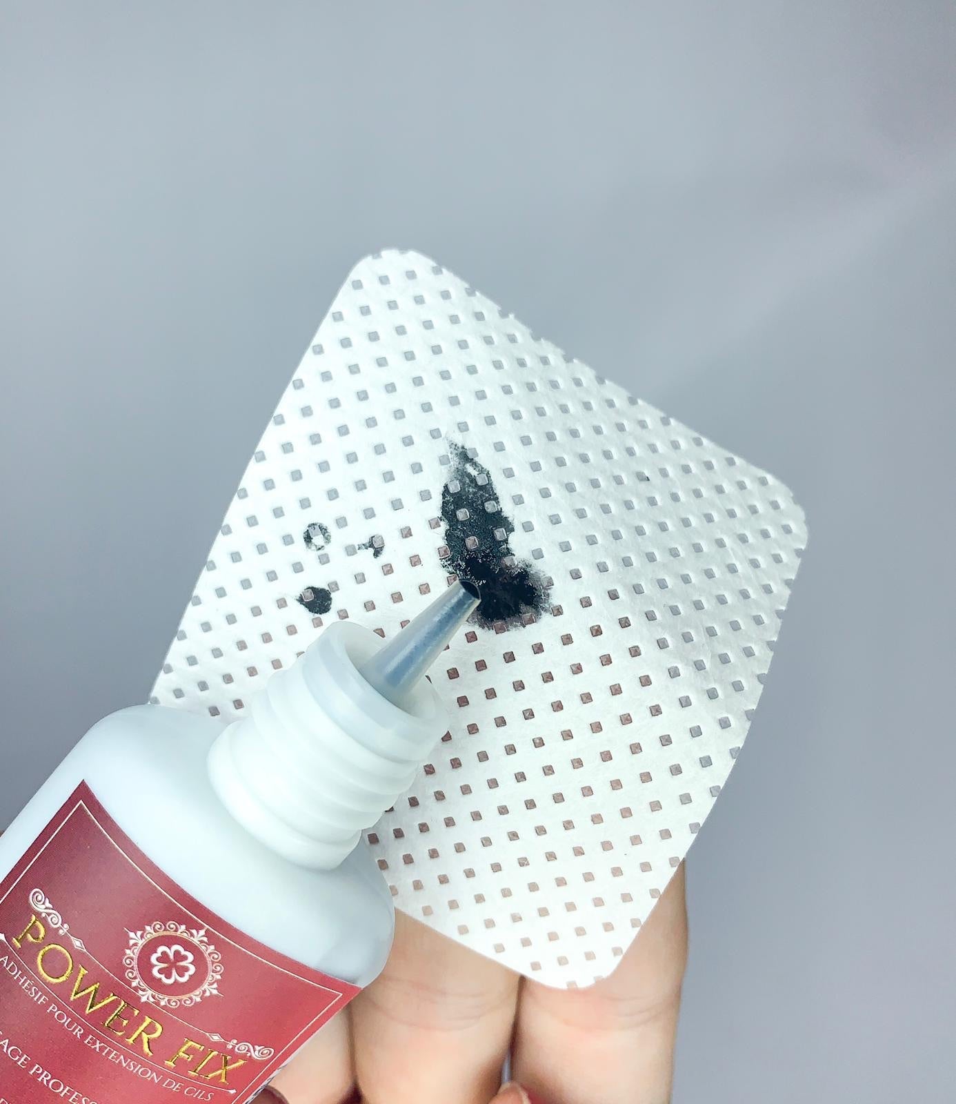 Lingettes pour colle à extension de cils